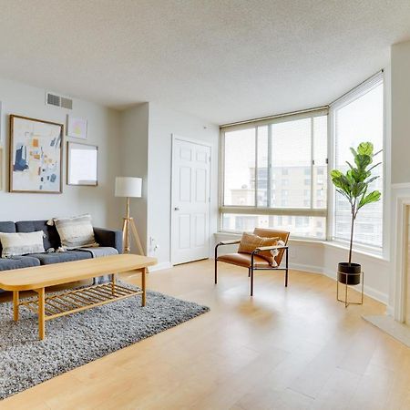 Elegant And Charming Condo At Ballston With Pool Arlington Exterior foto