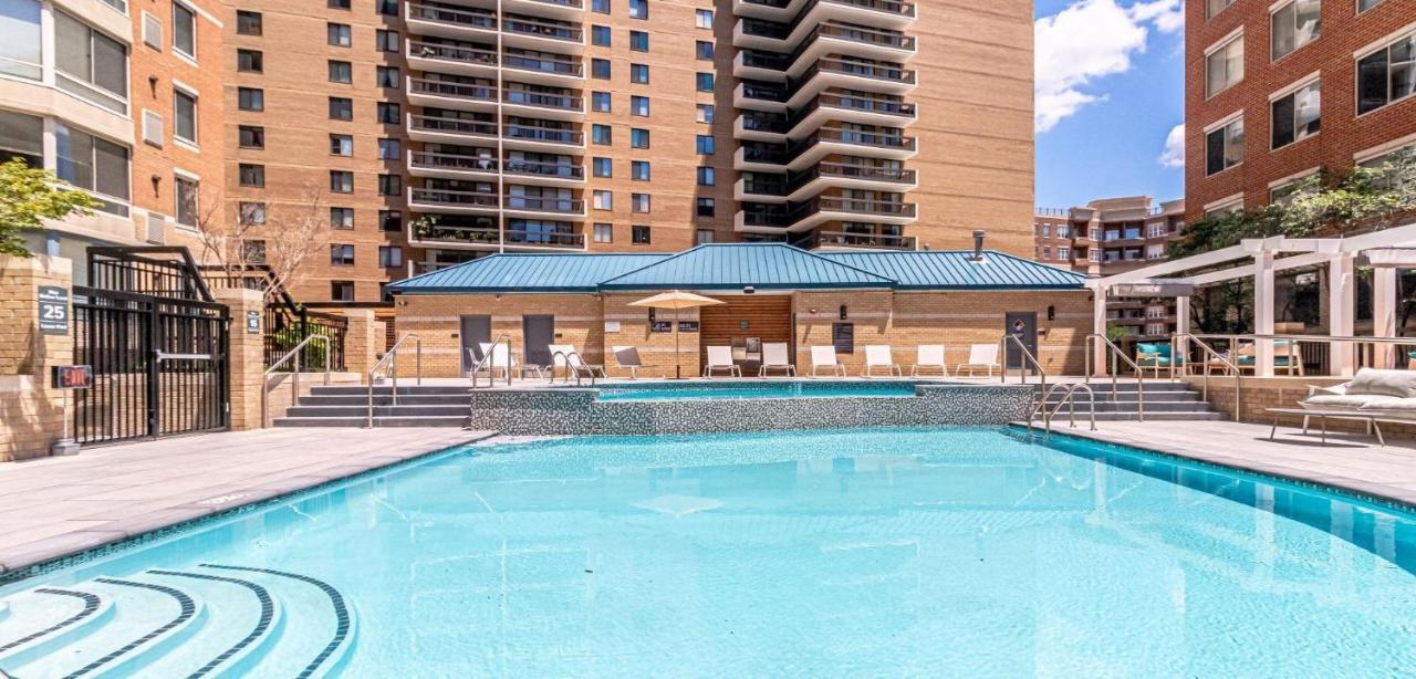 Elegant And Charming Condo At Ballston With Pool Arlington Exterior foto