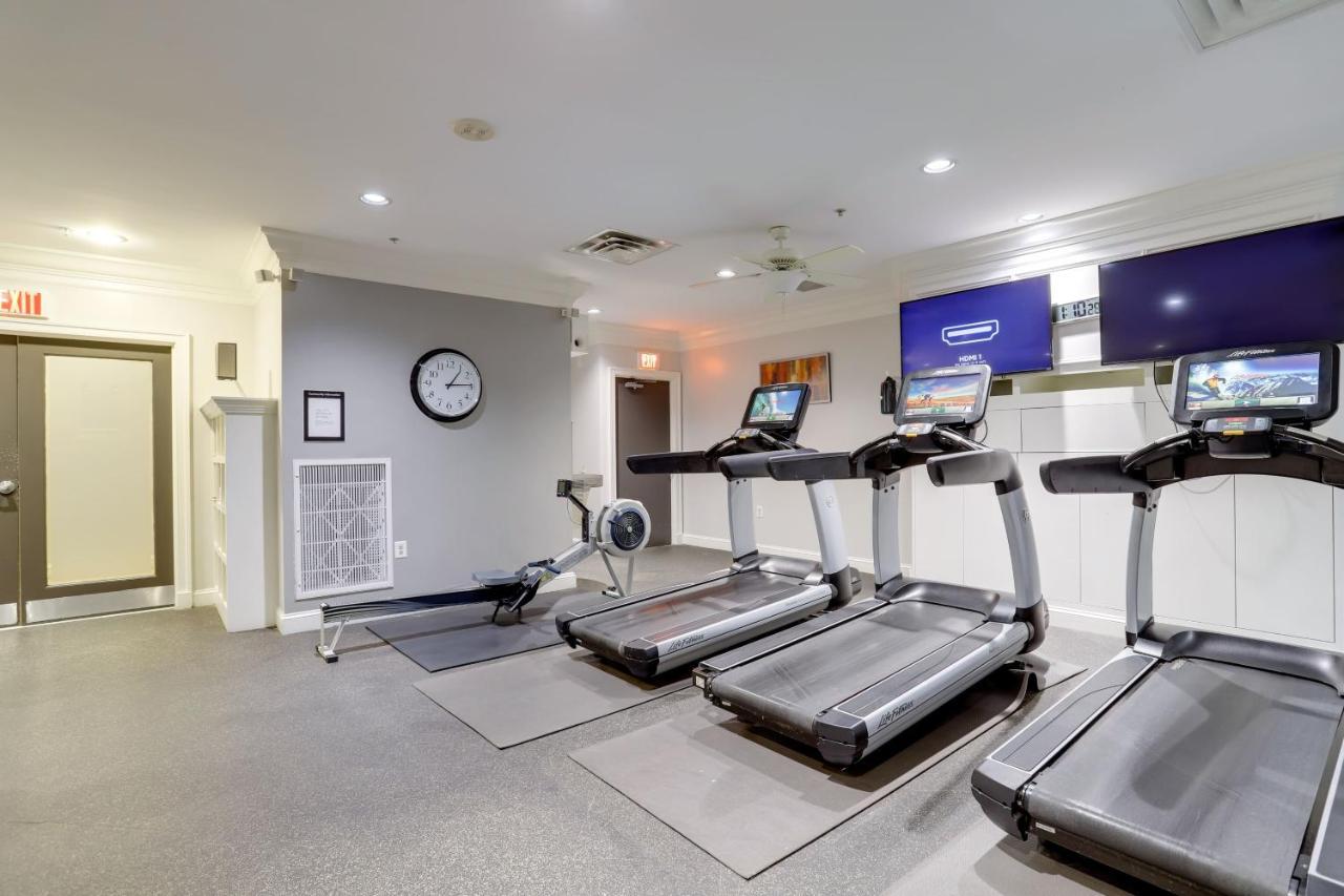 Elegant And Charming Condo At Ballston With Pool Arlington Exterior foto