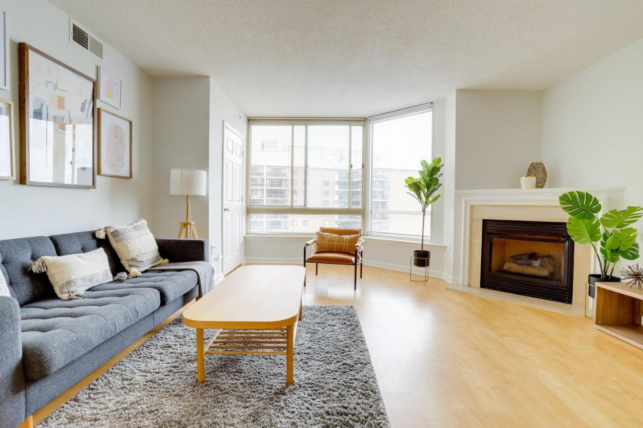 Elegant And Charming Condo At Ballston With Pool Arlington Exterior foto