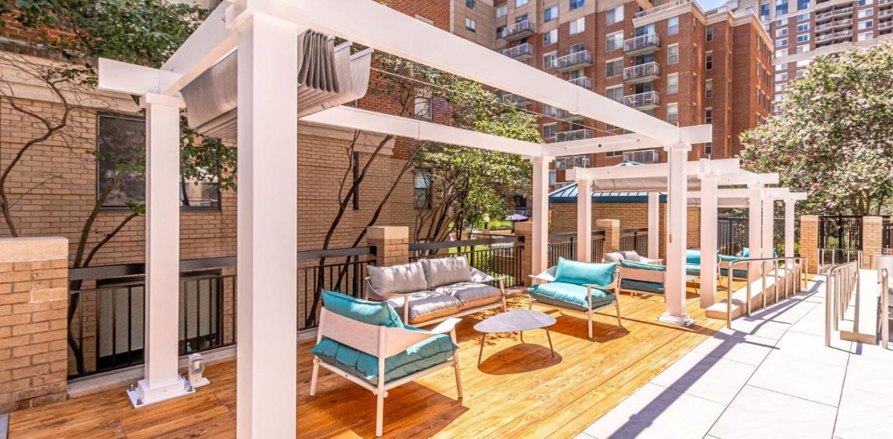 Elegant And Charming Condo At Ballston With Pool Arlington Exterior foto